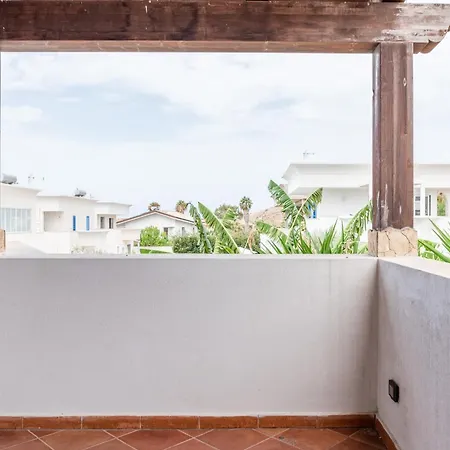 Villa La Perla Con Piscina